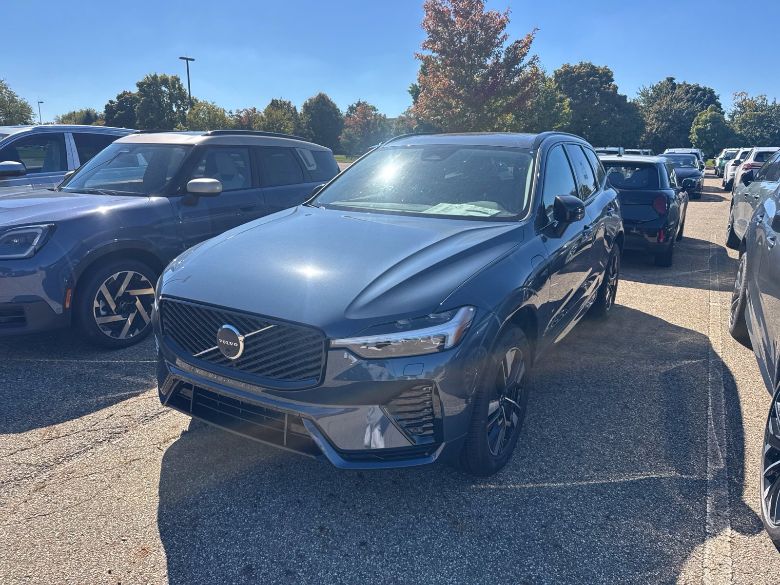 New 2027 Volvo XC60 T8 Plus
