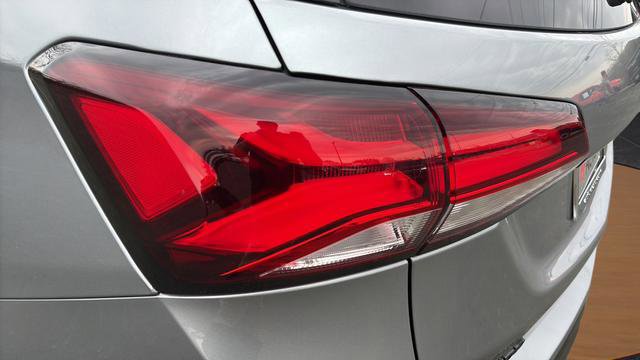 Used 2024 Chevrolet Equinox RS image 9