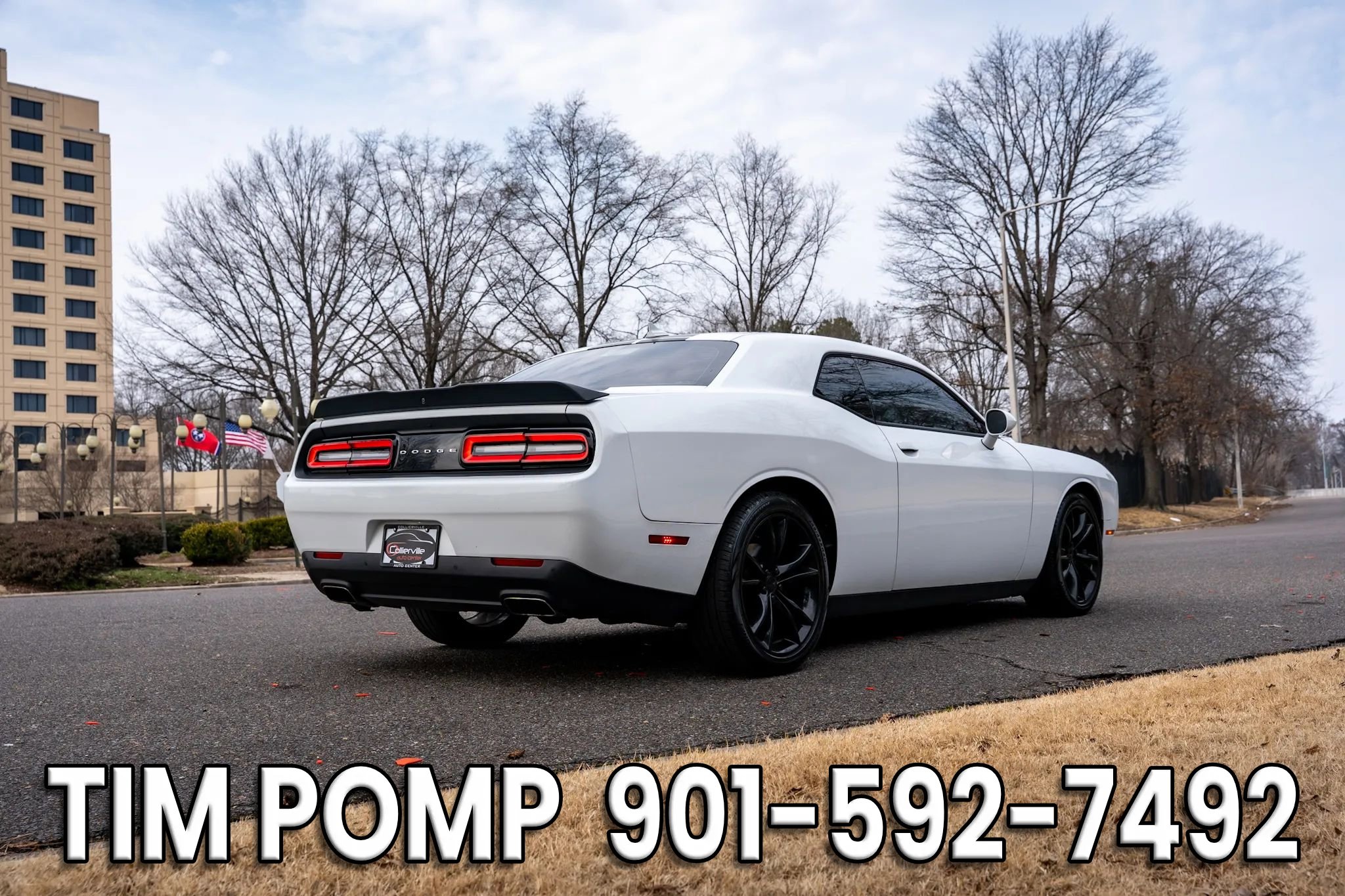 Used 2016 Dodge Challenger SXT w/ Blacktop Package image 5