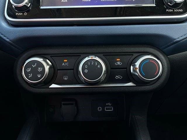 Used 2025 Nissan Versa SV FWD image 35