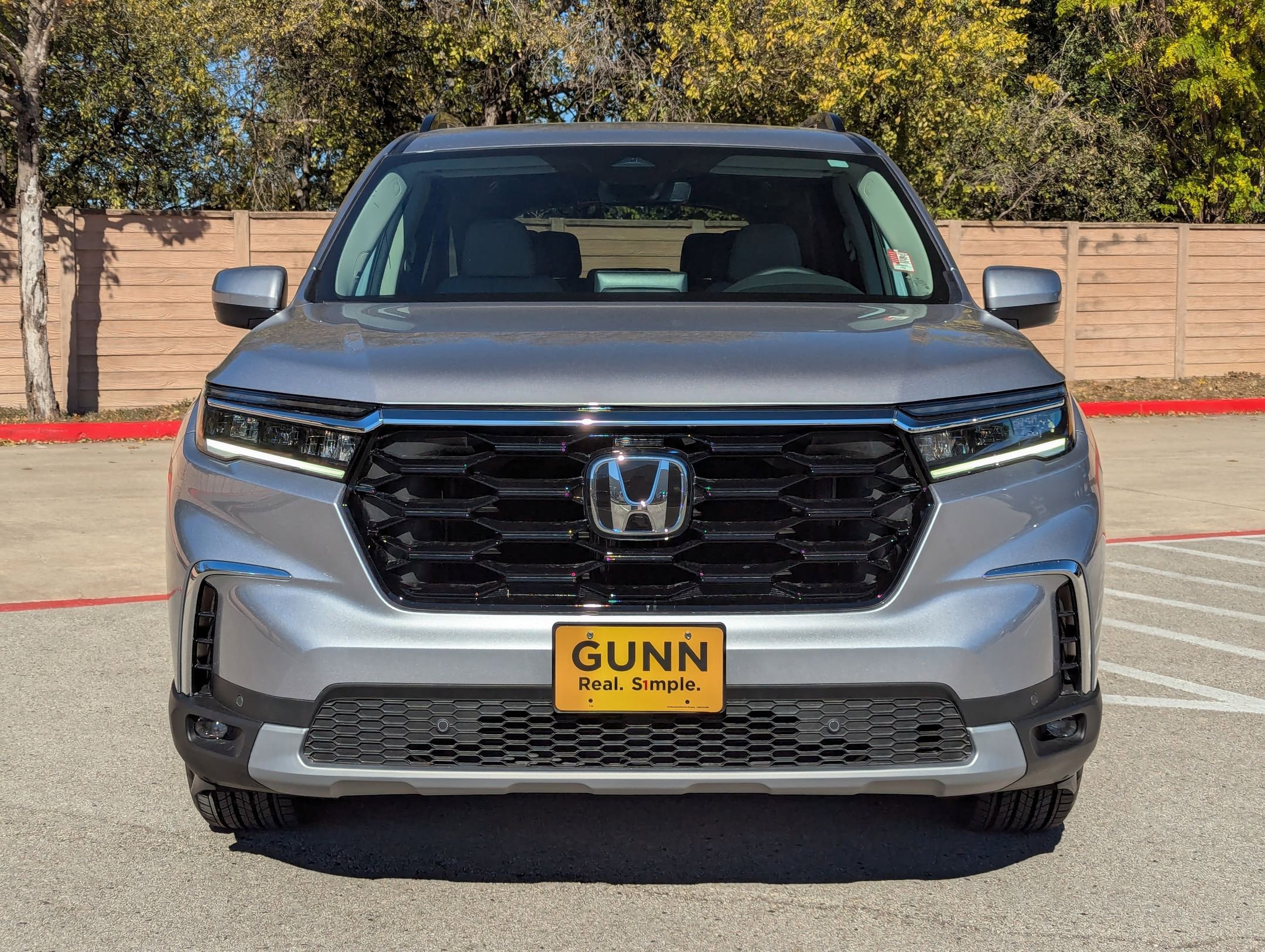 Used 2025 Honda Pilot Touring image 9