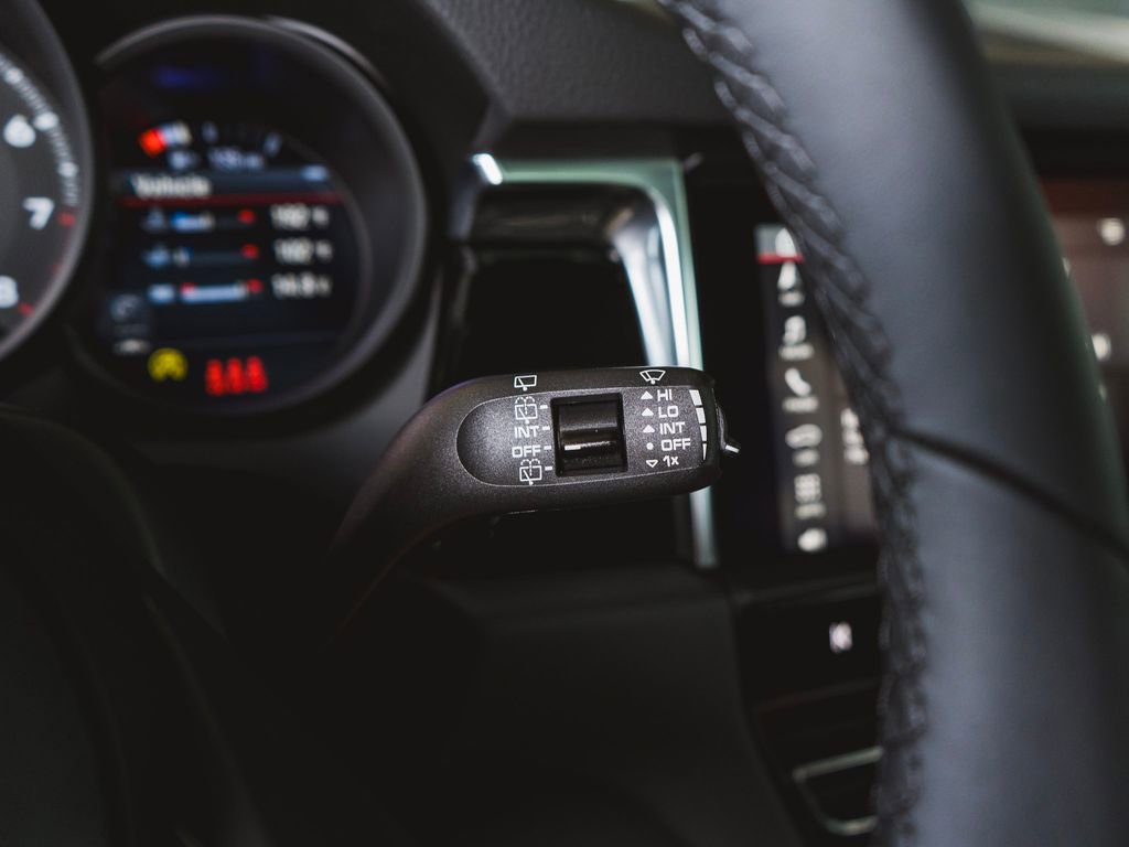 New 2025 Porsche Macan image 23