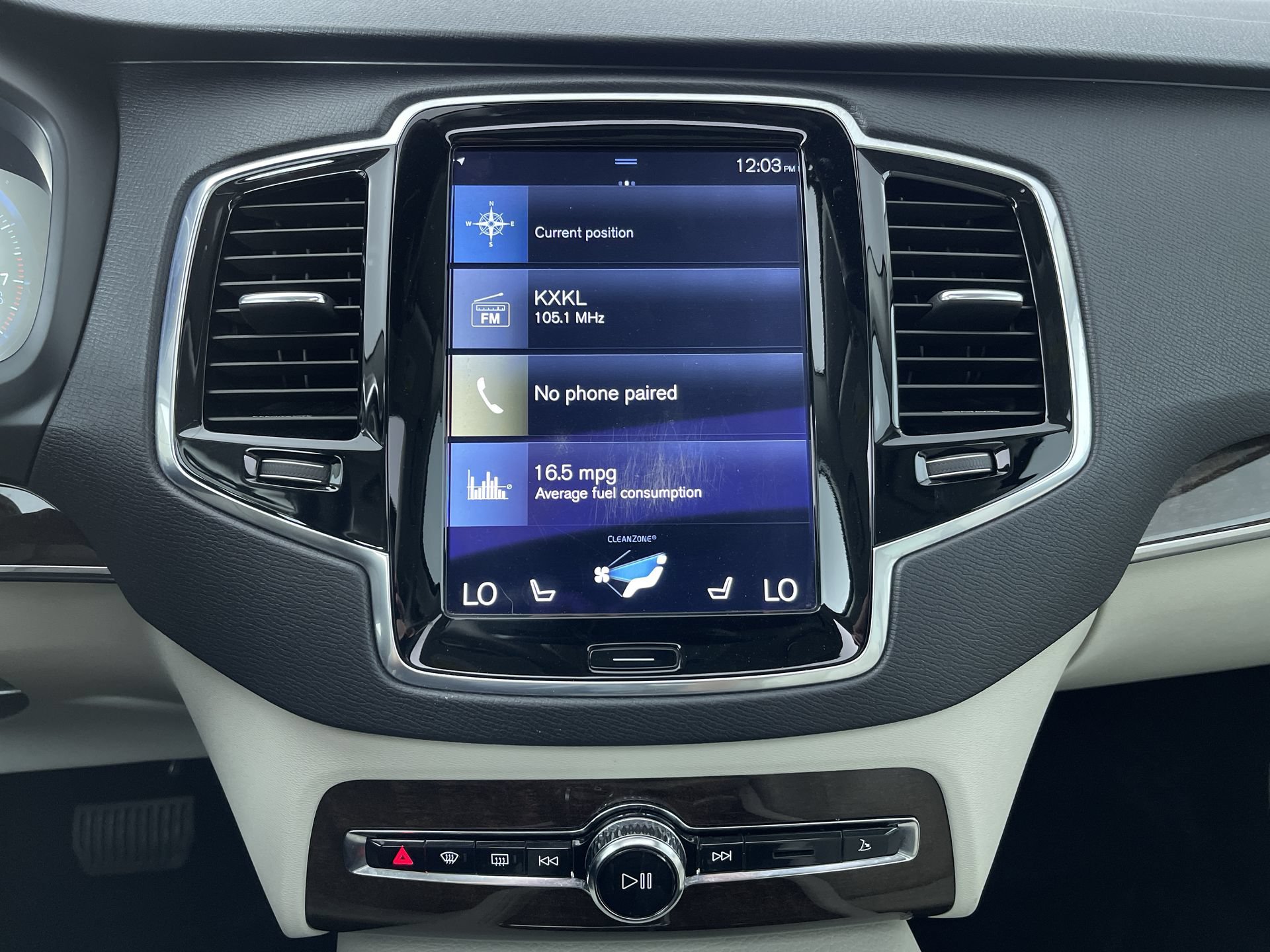 Used 2016 Volvo XC90 T6 Momentum AWD/4WD image 18