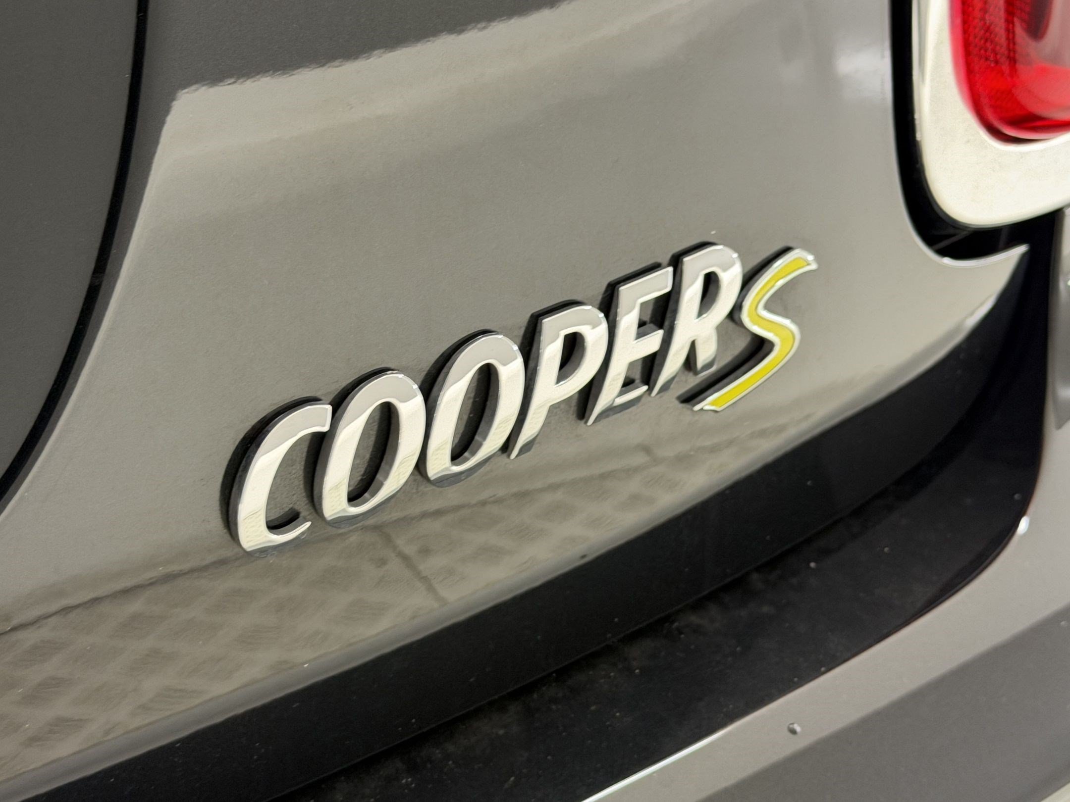 Certified 2024 MINI Cooper SE FWD image 33