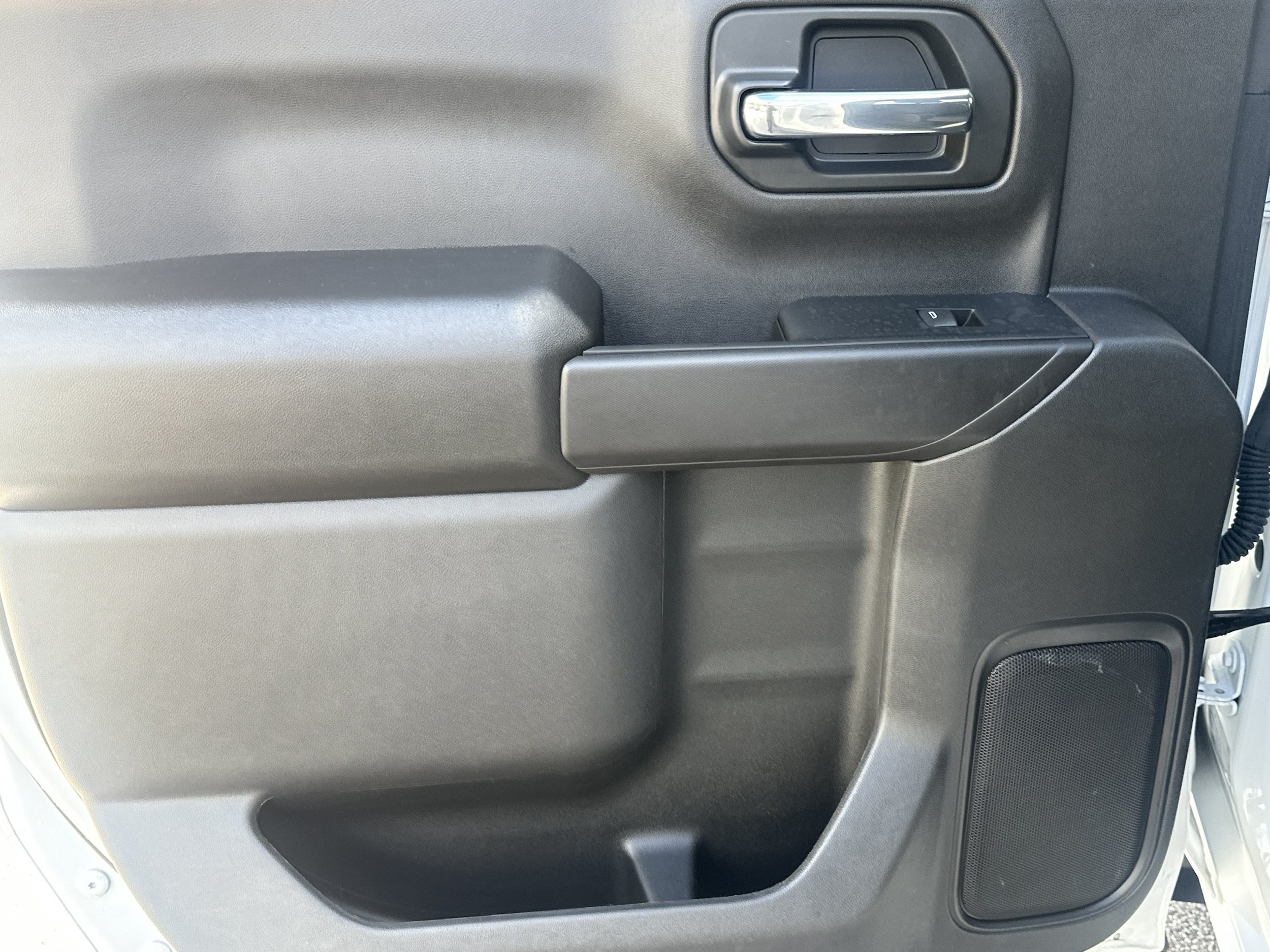 Used 2024 Chevrolet Silverado 1500 Custom w/ Turbomax Blackout Package RWD image 21