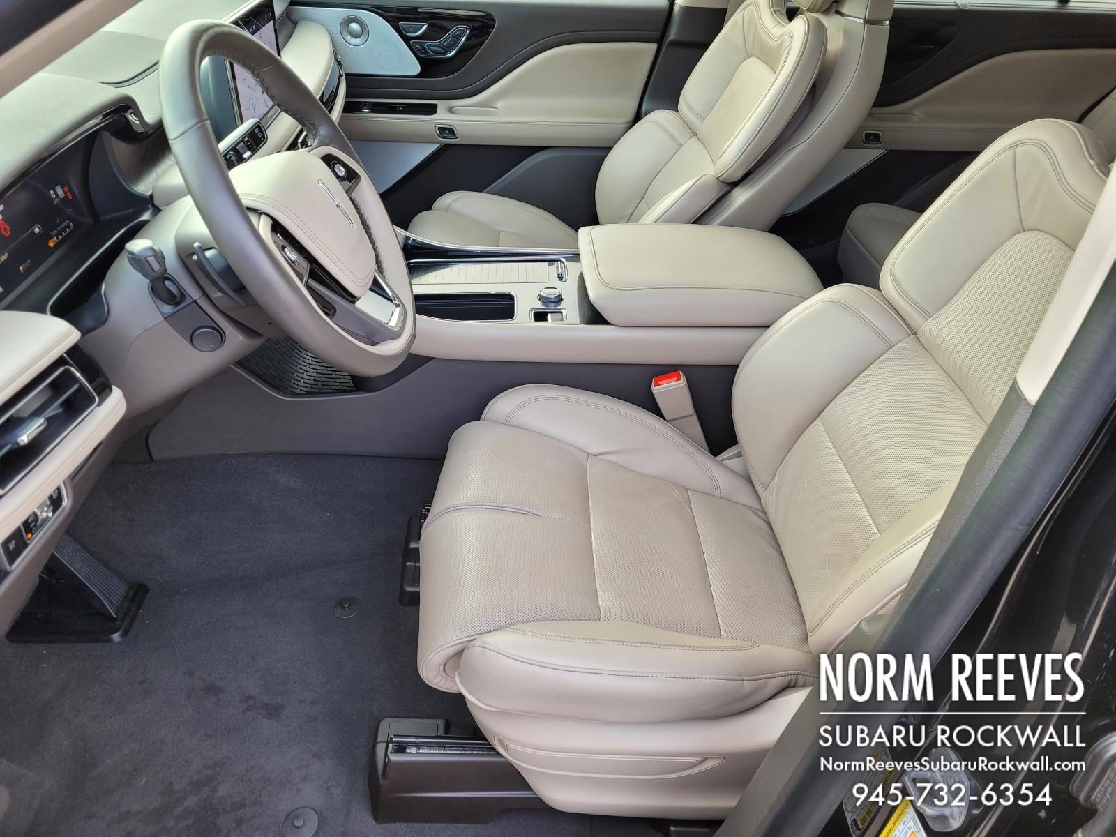 Used 2024 Lincoln Aviator Reserve w/ Equipment Group 201A image 3