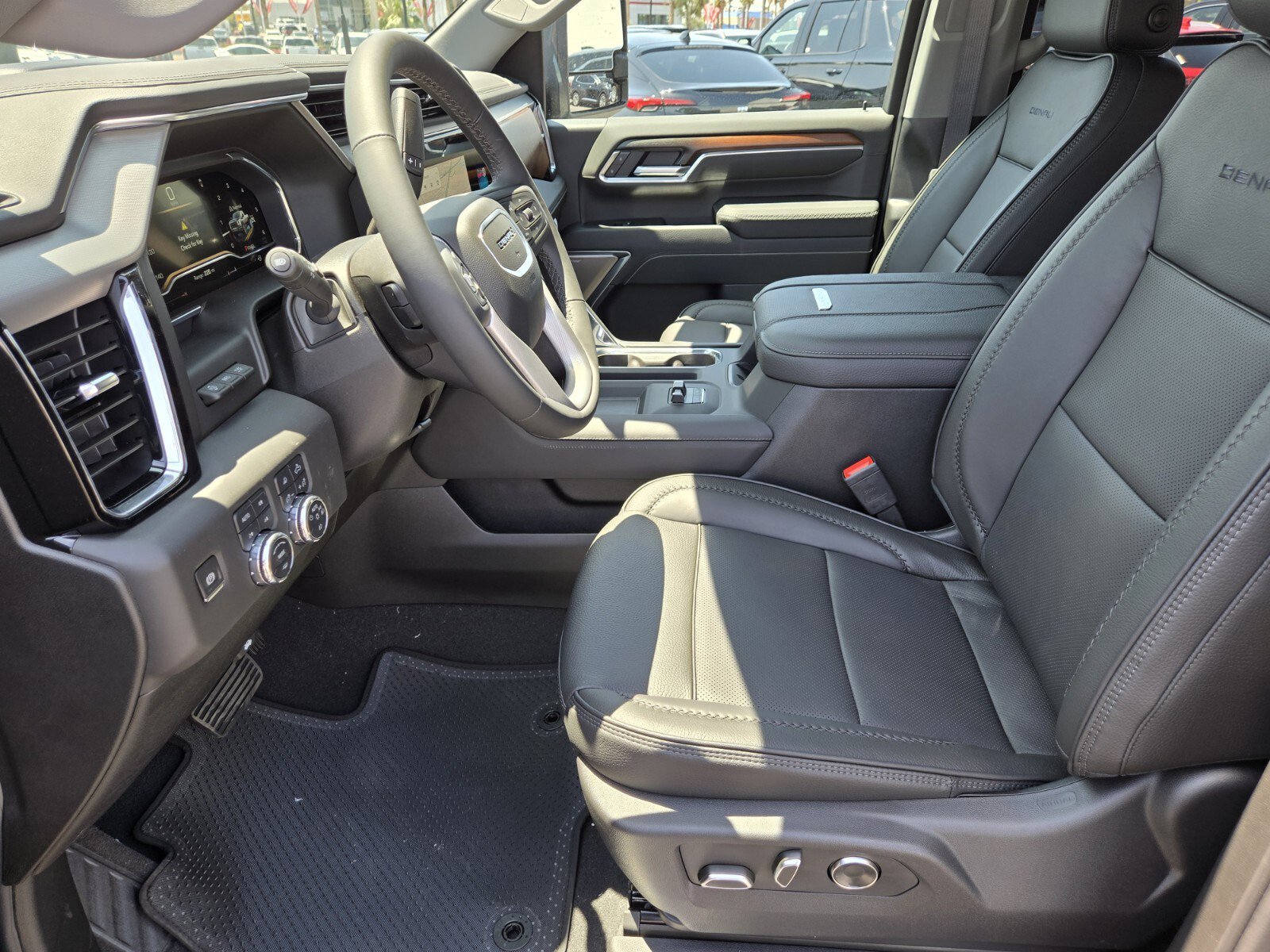 New 2025 GMC Sierra 2500 Denali w/ Denali Reserve Package image 6