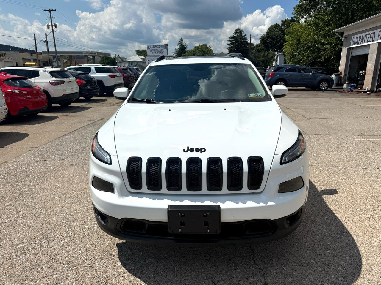 Used 2017 Jeep Cherokee High Altitude w/ Luxury Group image 2