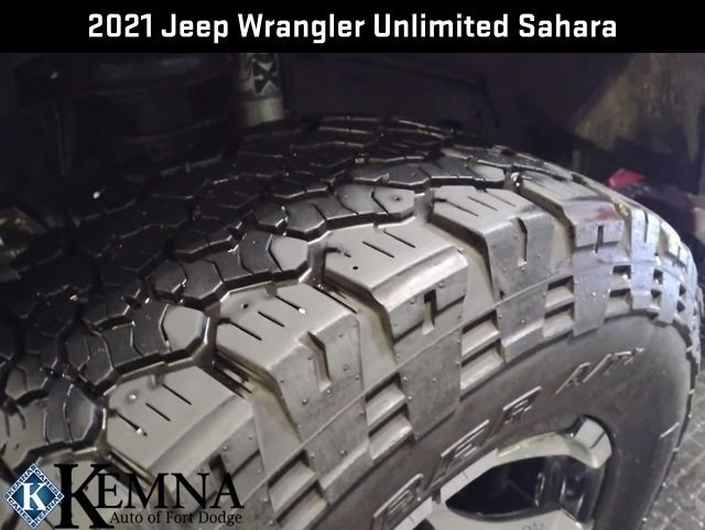 Used 2021 Jeep Wrangler Unlimited Sahara w/ Dual Top Group image 28