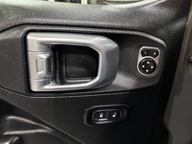 Used 2021 Jeep Gladiator Sport AWD/4WD image 32