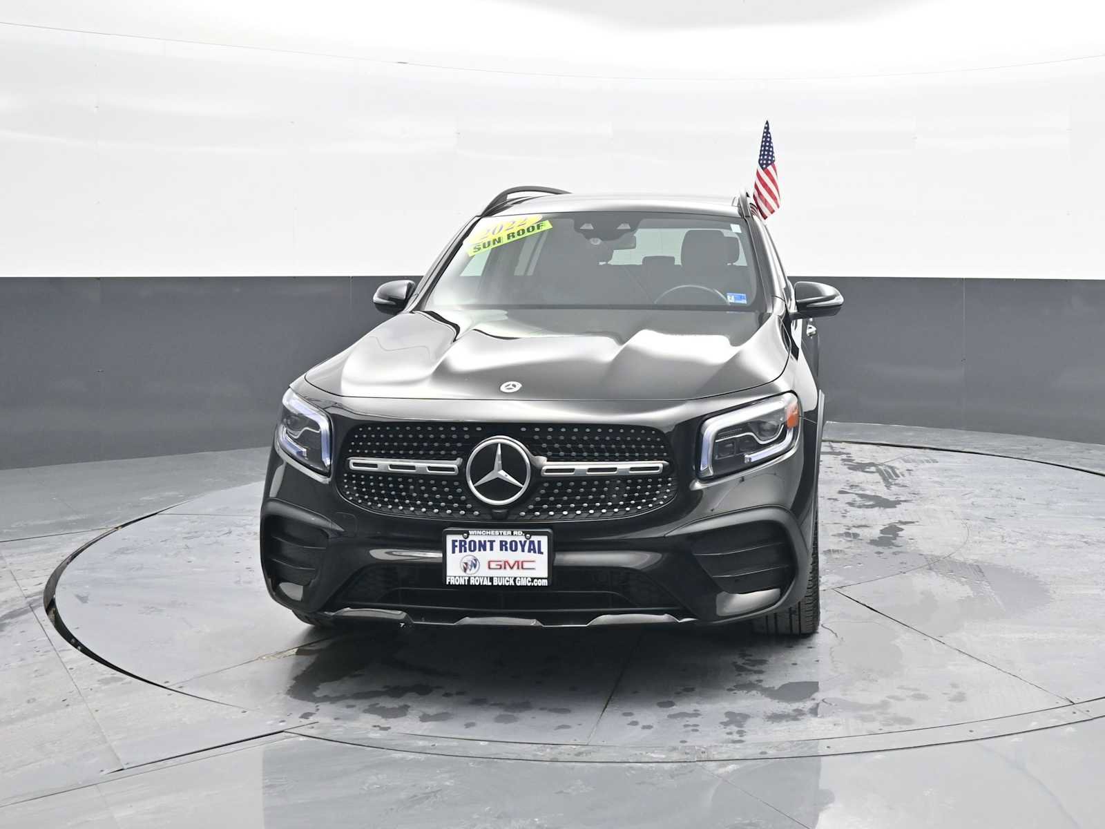 Used 2022 Mercedes-Benz GLB 250 4MATIC image 3