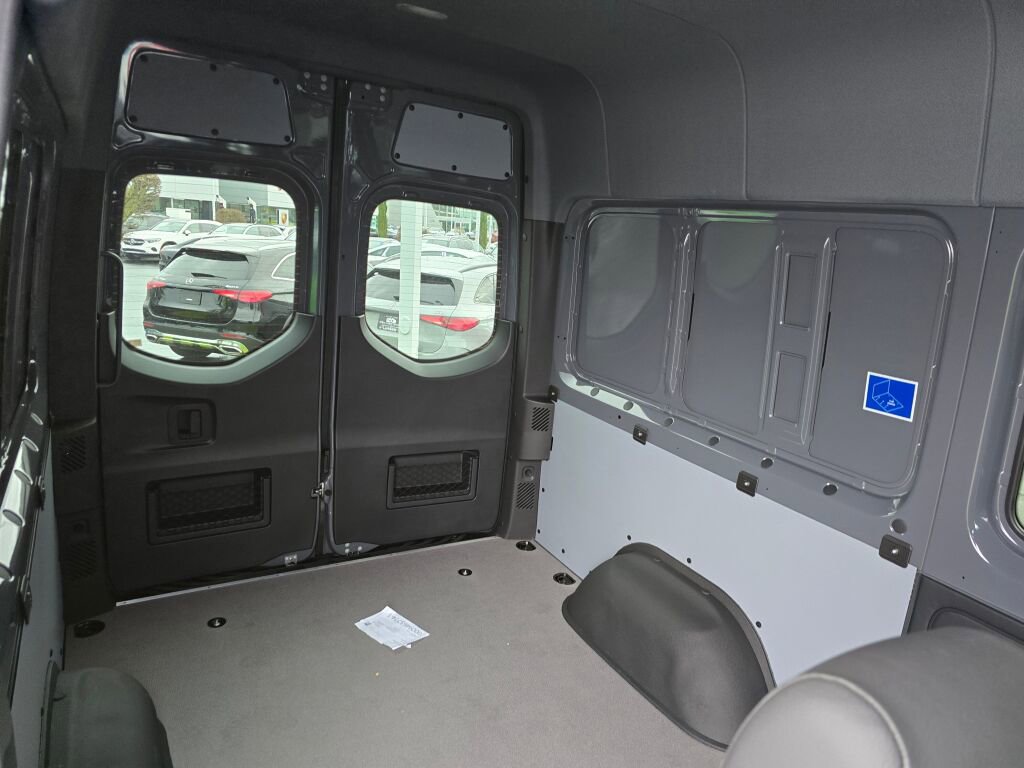 New 2026 Mercedes-Benz Sprinter 2500 image 18