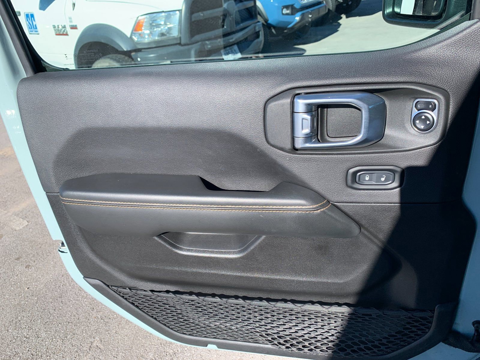 Used 2024 Jeep Wrangler Sahara w/ Technology Group image 12