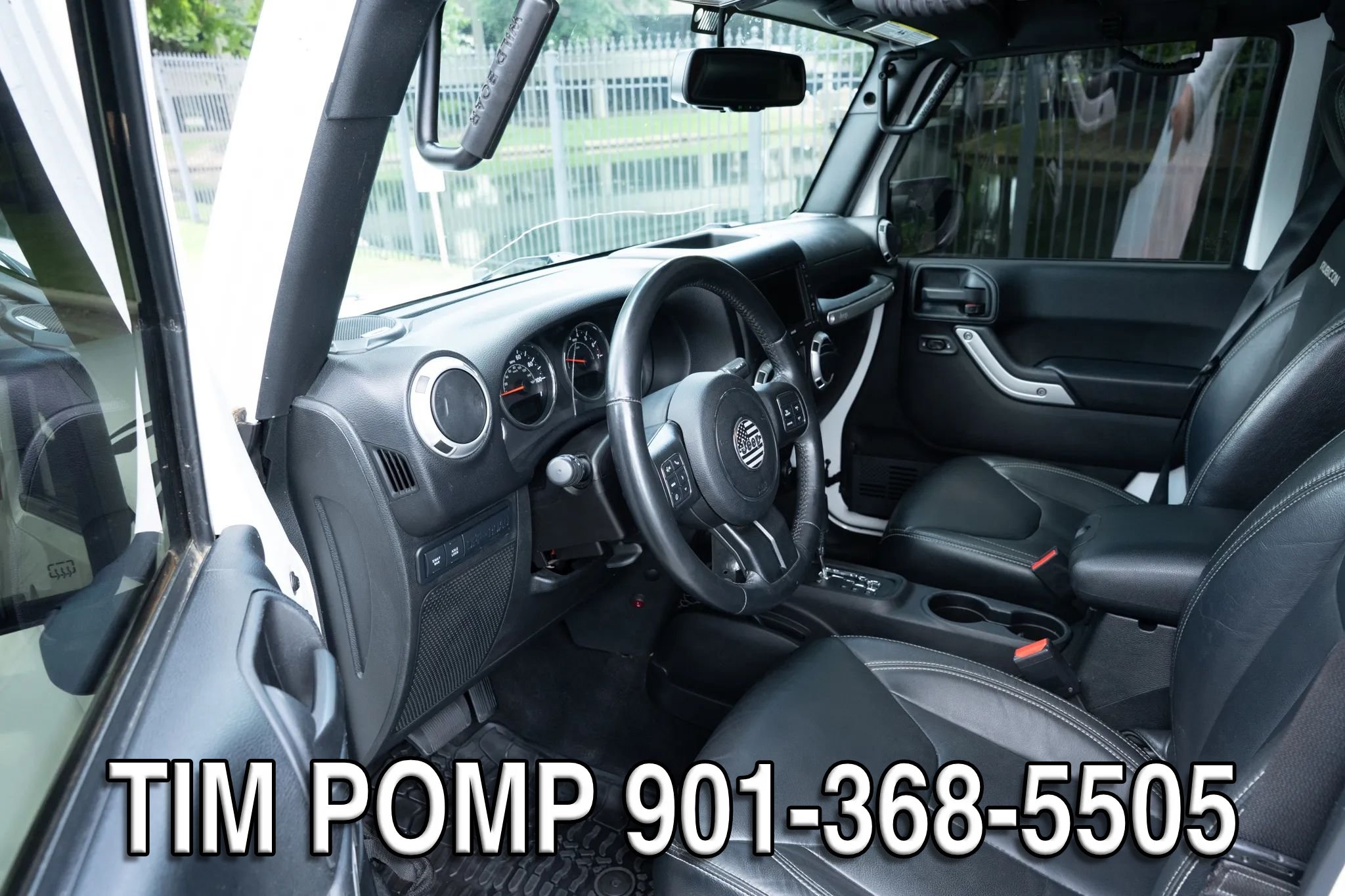 Used 2016 Jeep Wrangler Unlimited Rubicon w/ Connectivity Group AWD/4WD image 10