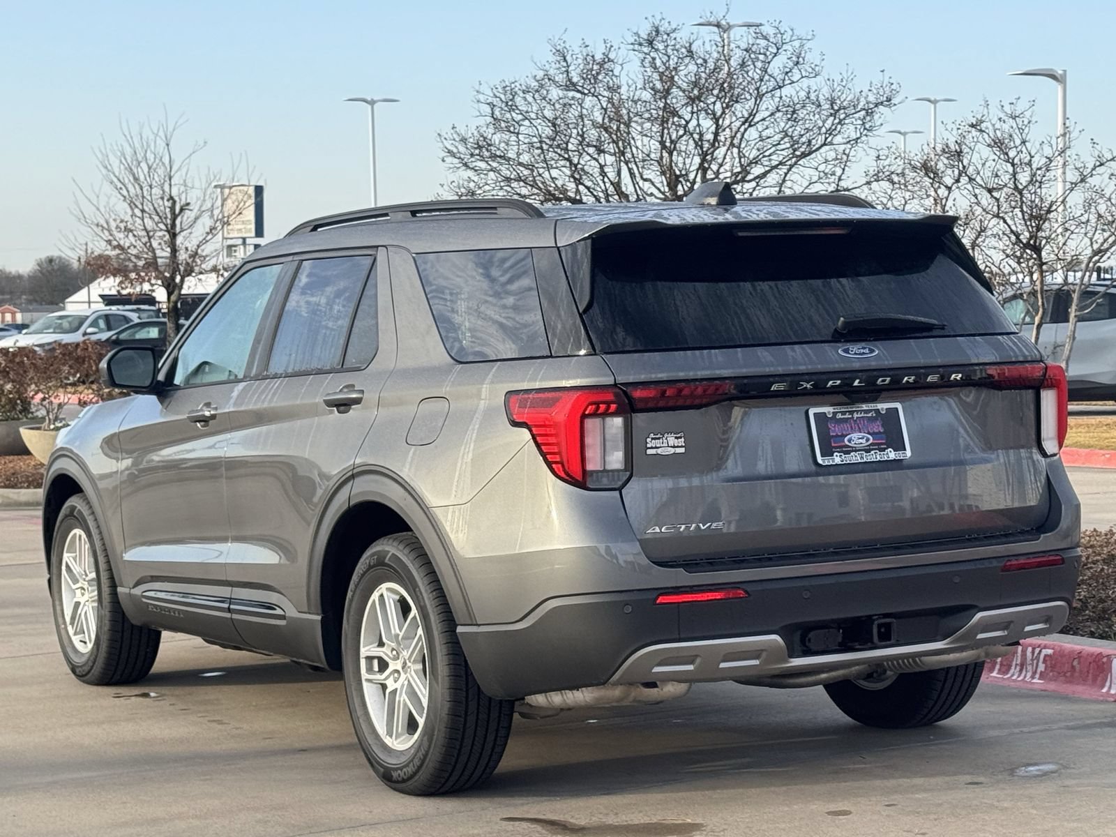 New 2026 Ford Explorer Active w/ Active Comfort Package RWD image 4