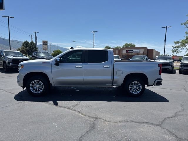 Used 2022 Chevrolet Silverado 1500 LT AWD/4WD image 4