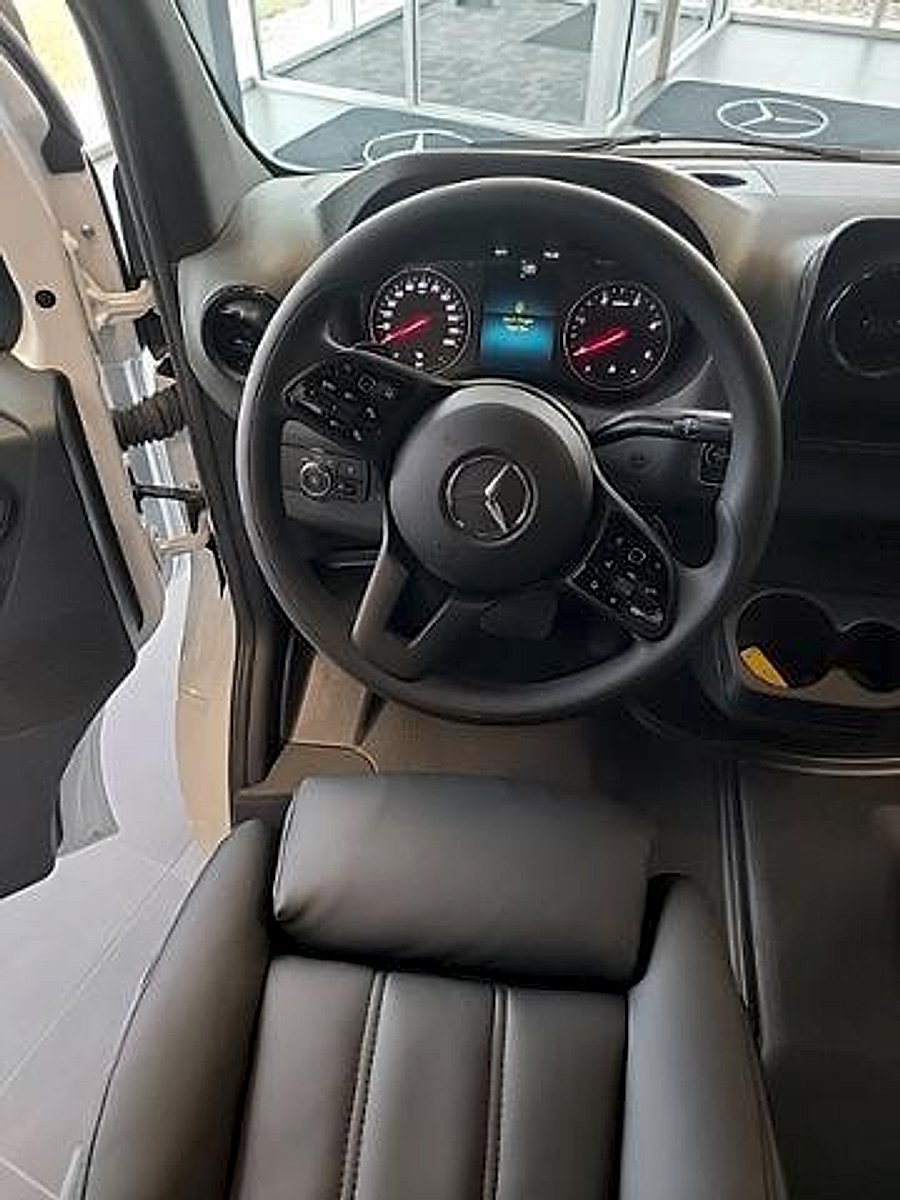 New 2024 Mercedes-Benz Sprinter 3500 image 9