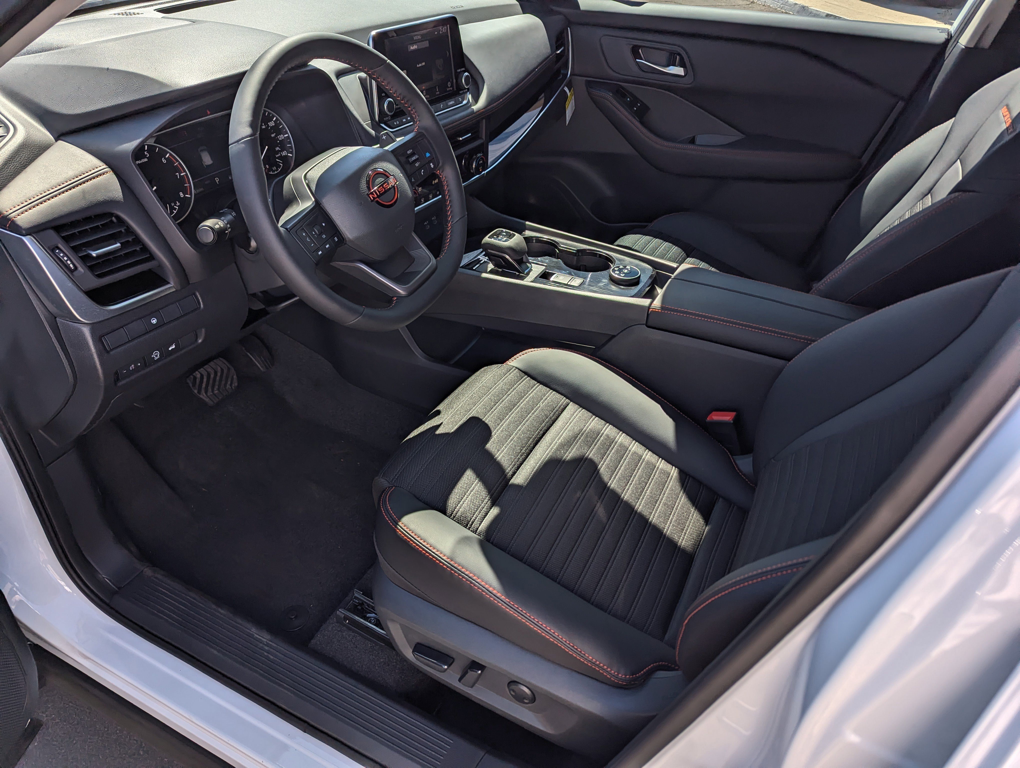 New 2026 Nissan Rogue SV image 9