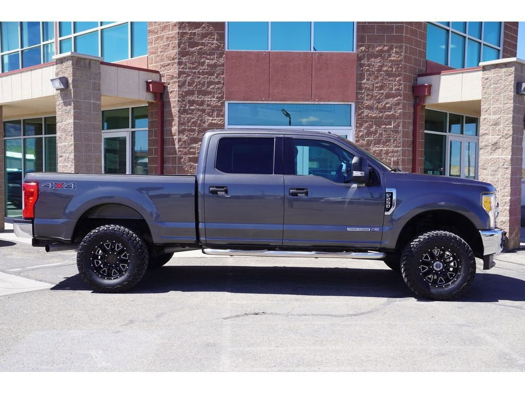 Used 2017 Ford F250 XLT AWD/4WD image 5