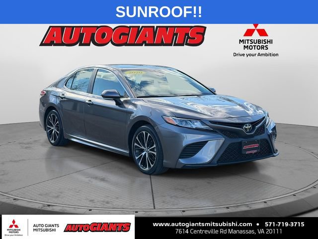 Used 2020 Toyota Camry SE image 1