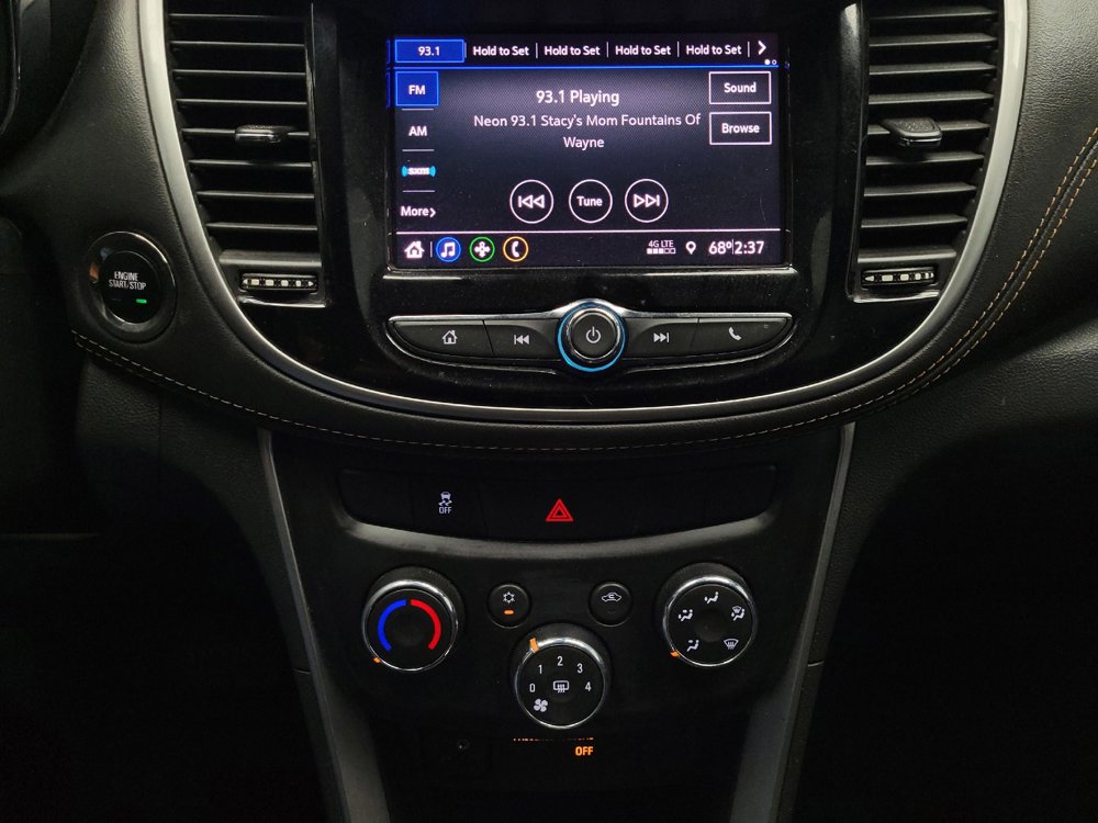 Used 2021 Chevrolet Trax LT w/ Sport Edition FWD image 25