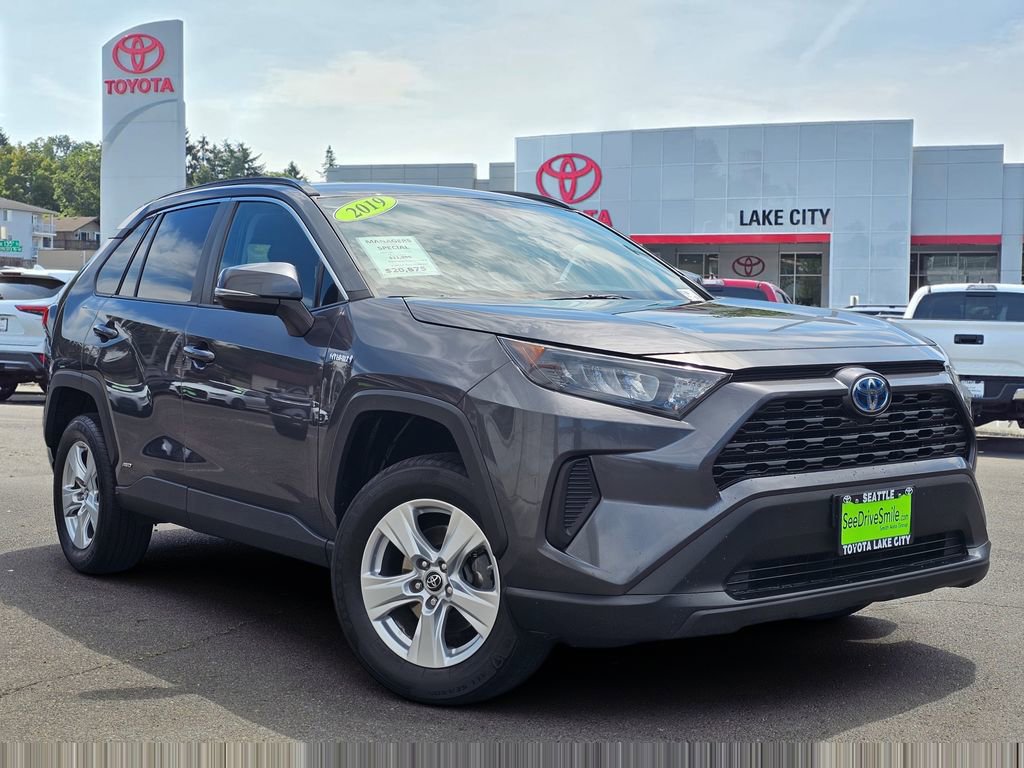 Used 2019 Toyota RAV4 LE w/ Carpet Mat Package AWD/4WD image 1