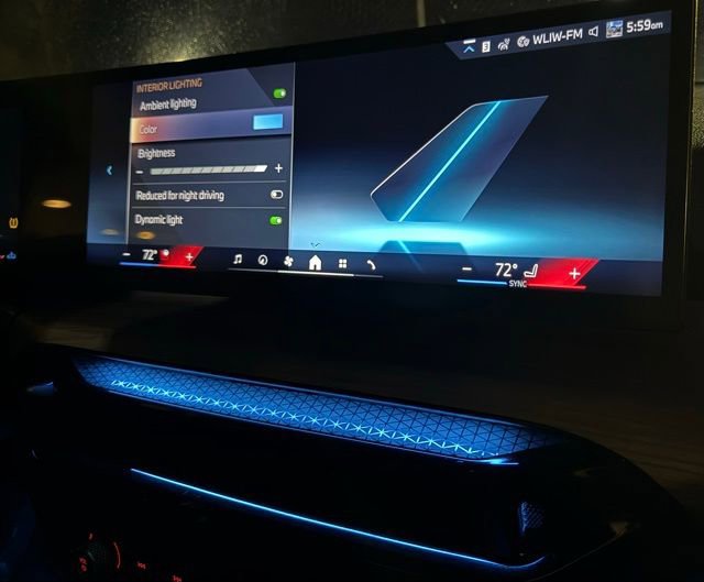 Used 2025 BMW 330i xDrive Sedan w/ M Sport Package image 51