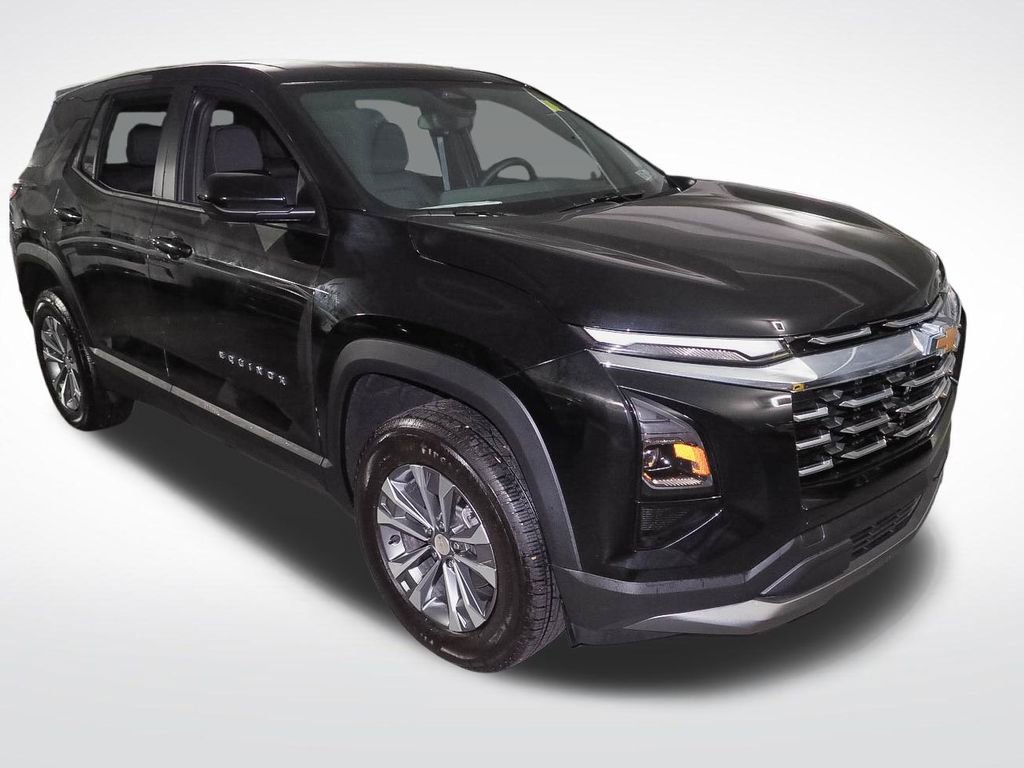 Used 2025 Chevrolet Equinox LT image 3