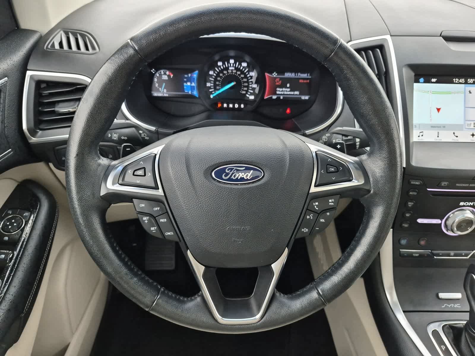 Used 2017 Ford Edge Titanium w/ Equipment Group 302A AWD/4WD image 24