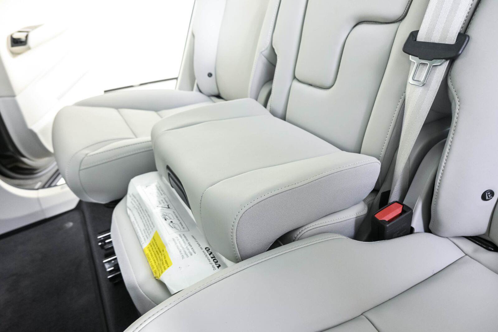 Used 2025 Volvo EX90 Ultra AWD/4WD image 21