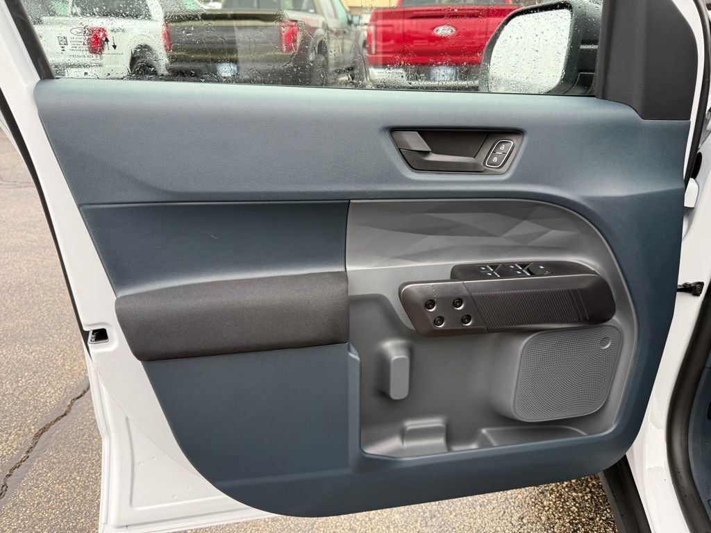 New 2025 Ford Maverick XL image 15