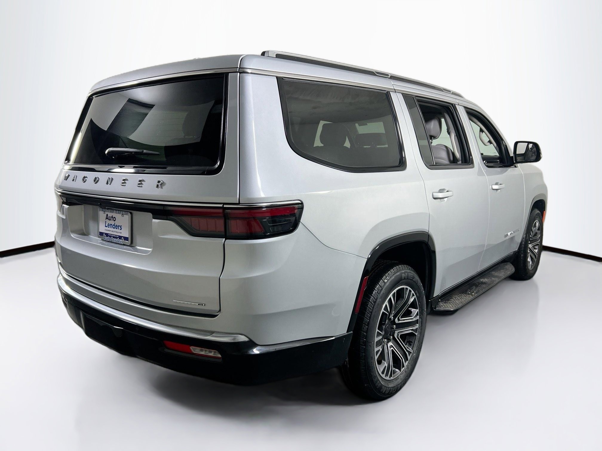 Used 2022 Jeep Wagoneer Series III w/ Flexible Seating Group image 5