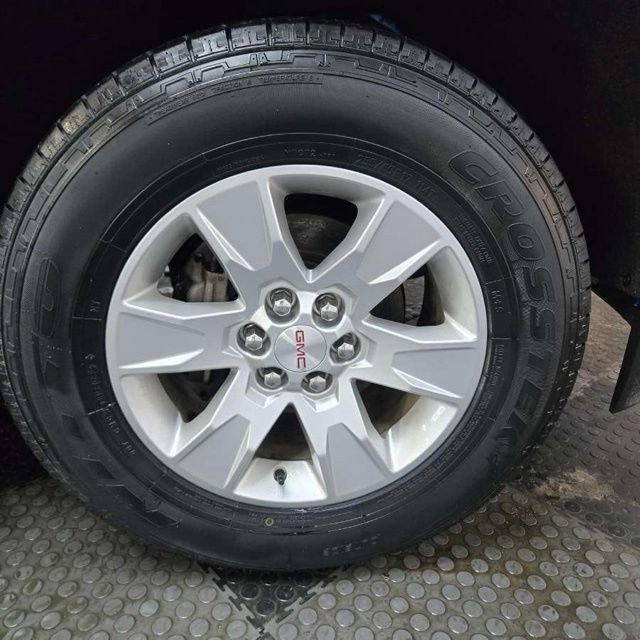 Used 2018 GMC Canyon SLE w/ SLE Convenience Package image 44