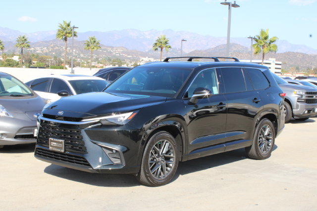 Certified 2024 Lexus TX 350 AWD w/ Captains Chair Package image 3