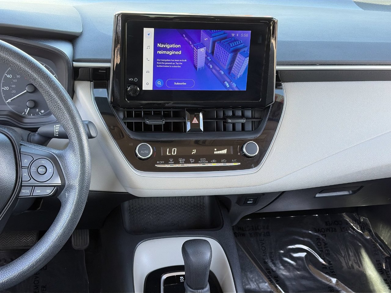 Used 2024 Toyota Corolla LE w/ LE Convenience Package FWD image 14