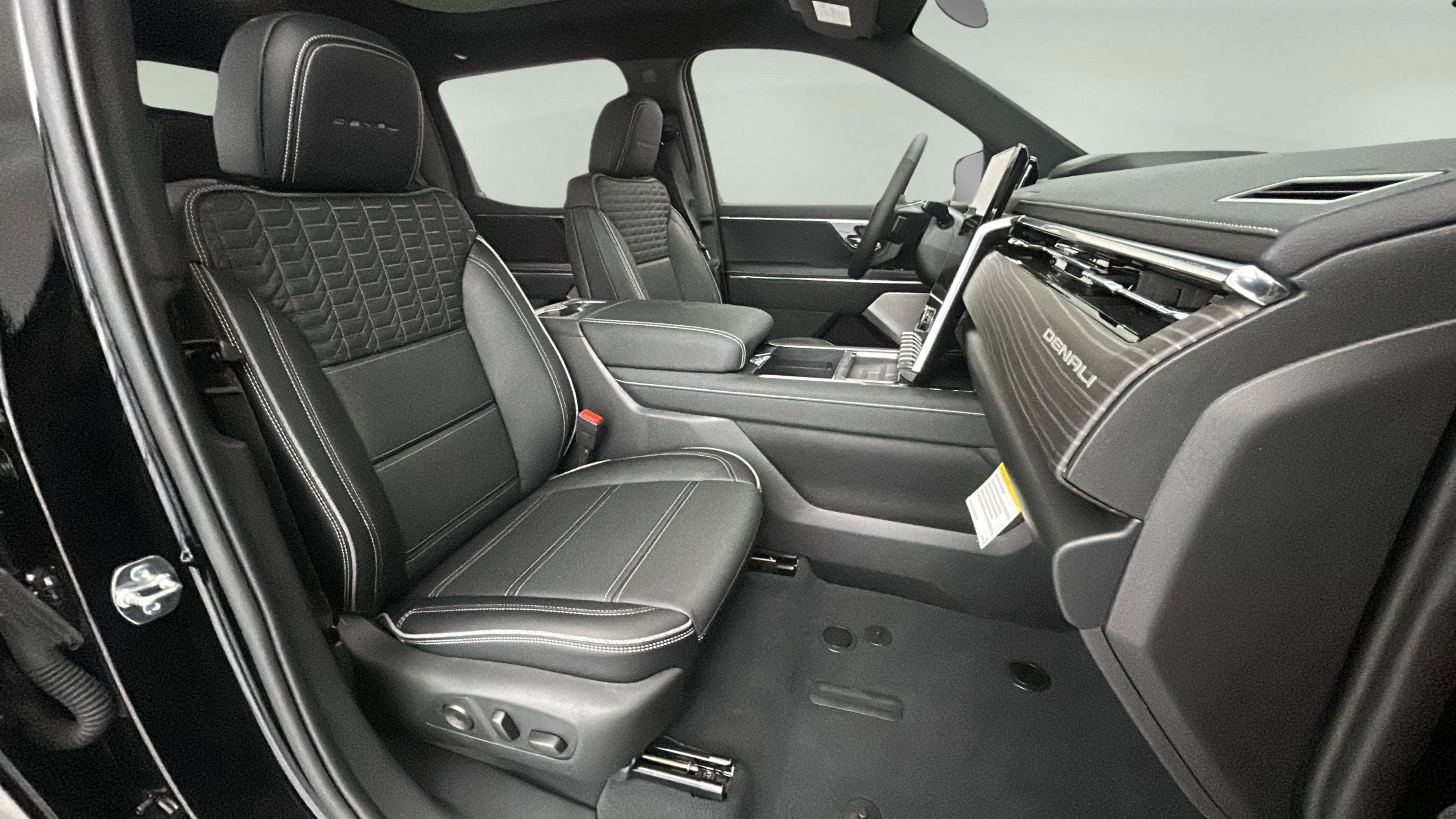 New 2025 GMC Sierra EV Denali image 11