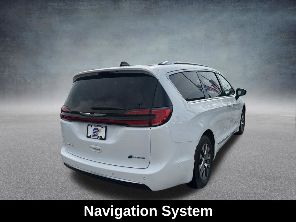 Used 2023 Chrysler Pacifica Pinnacle FWD image 6