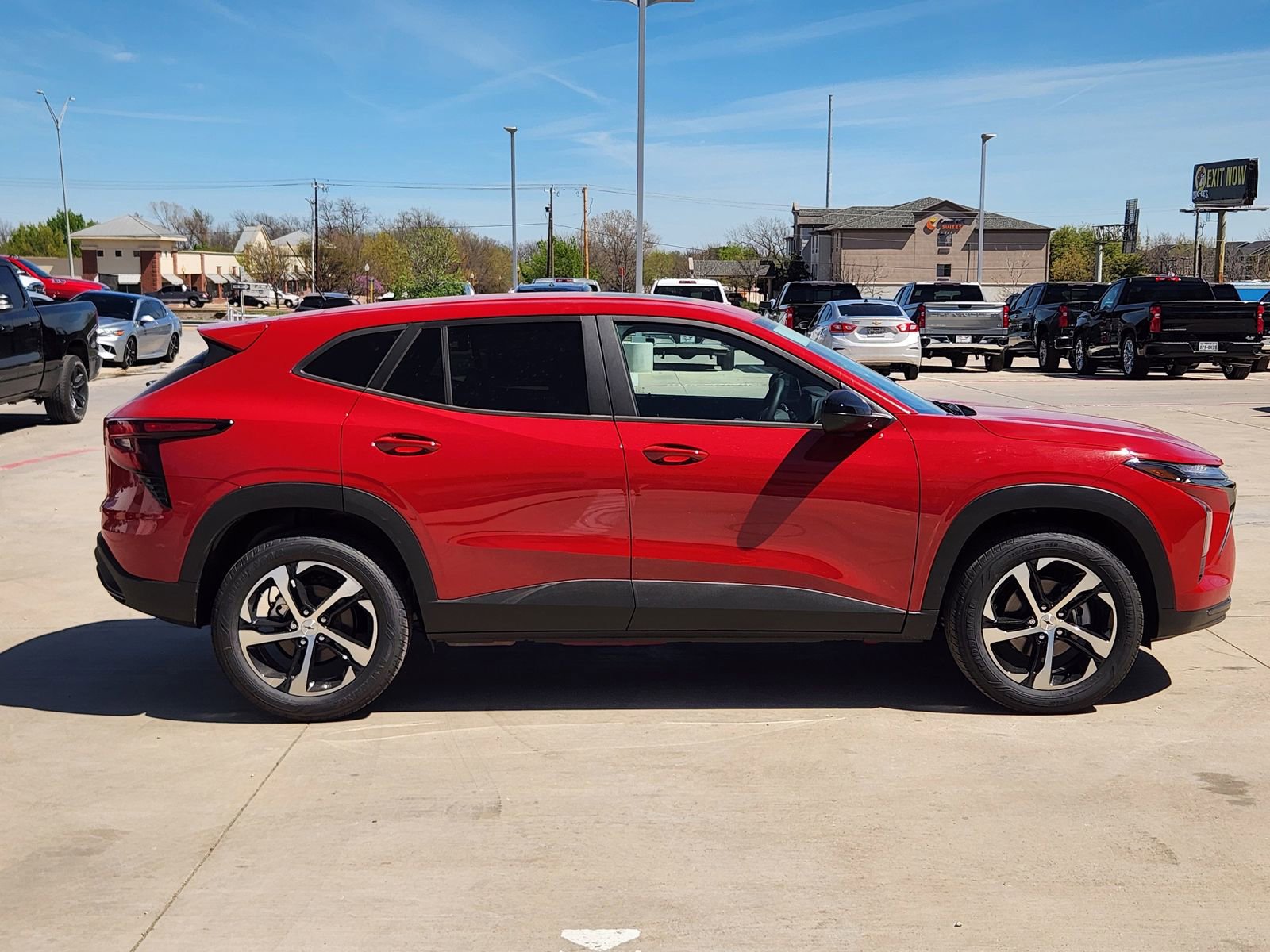 New 2026 Chevrolet Trax RS w/ Sunroof Package image 7