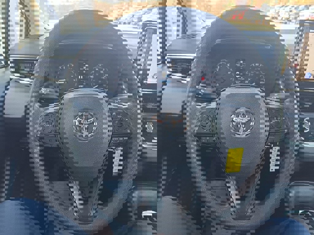 Certified 2023 Toyota Corolla LE image 18