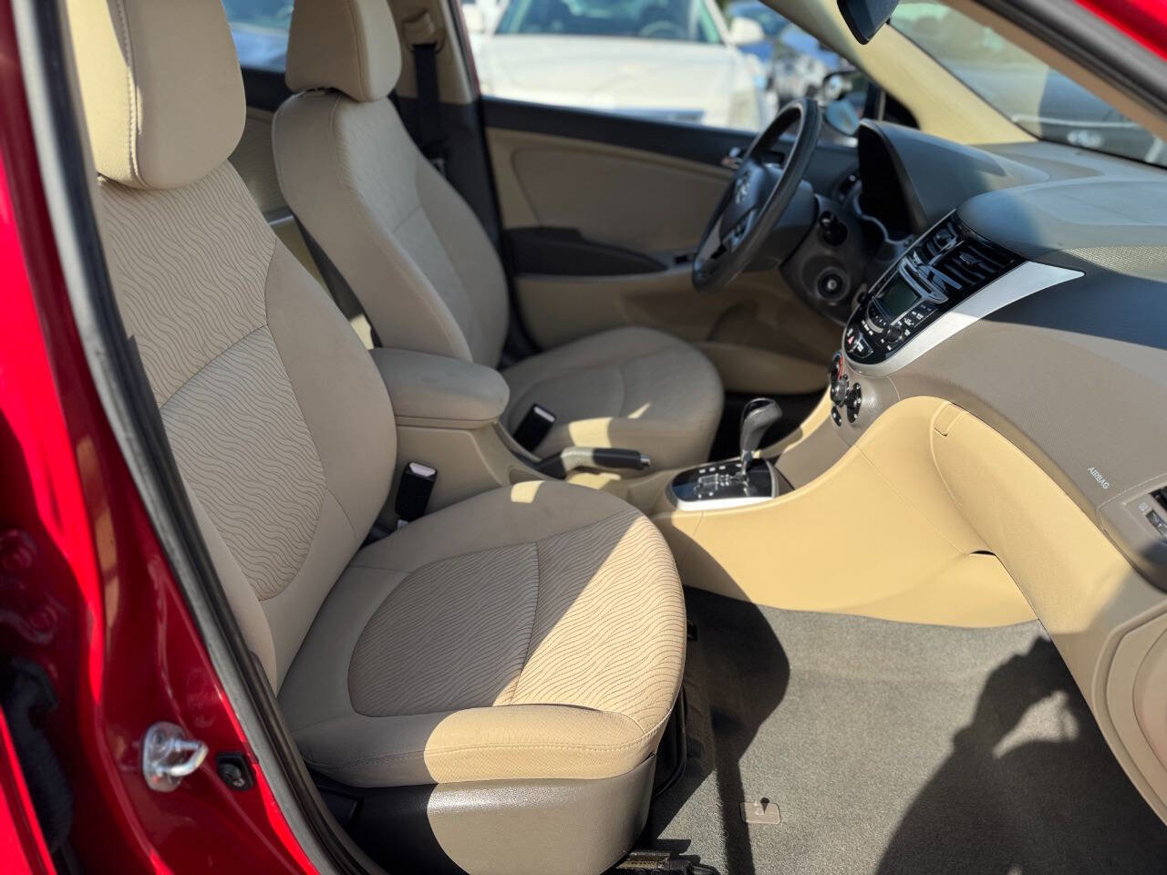 Used 2012 Hyundai Accent GLS w/ Premium Pkg 3 image 18