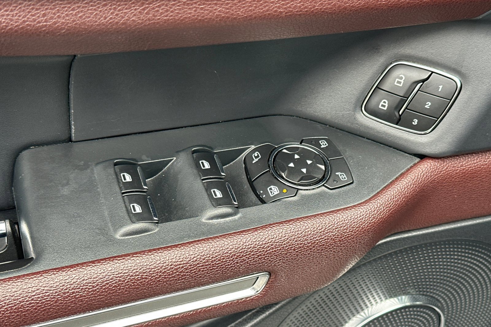 Used 2024 Ford Expedition Max Limited image 12