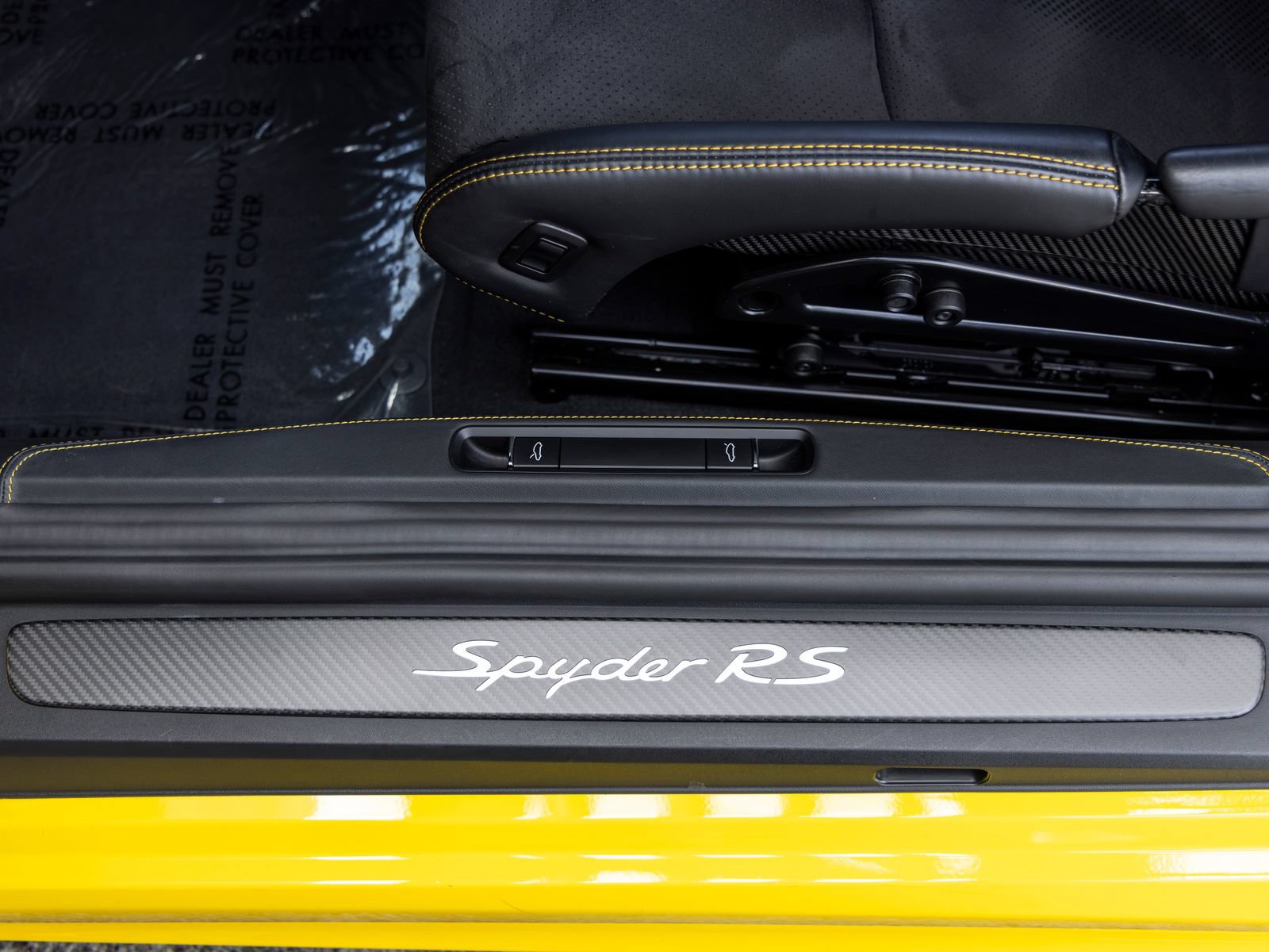 Certified 2025 Porsche 718 Boxster Spyder RS RWD image 42