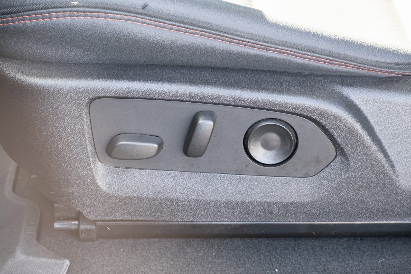 Used 2024 GMC Canyon AT4X image 13