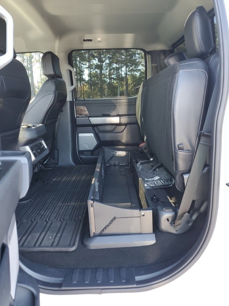 Used 2025 Ford F250 Lariat w/ Chrome Package image 30