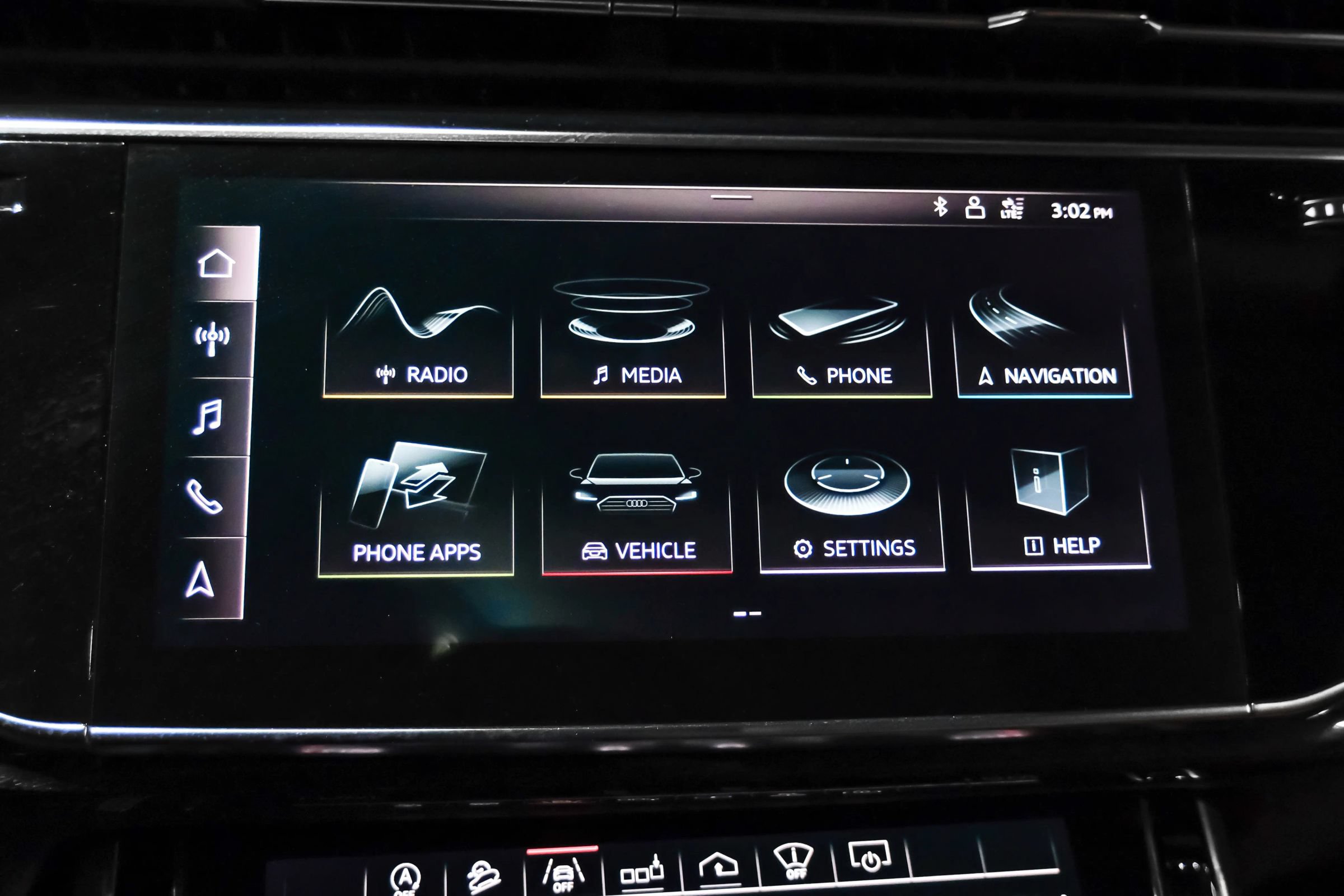 Used 2019 Audi Q8 Prestige w/ Year 1 Package AWD/4WD image 28