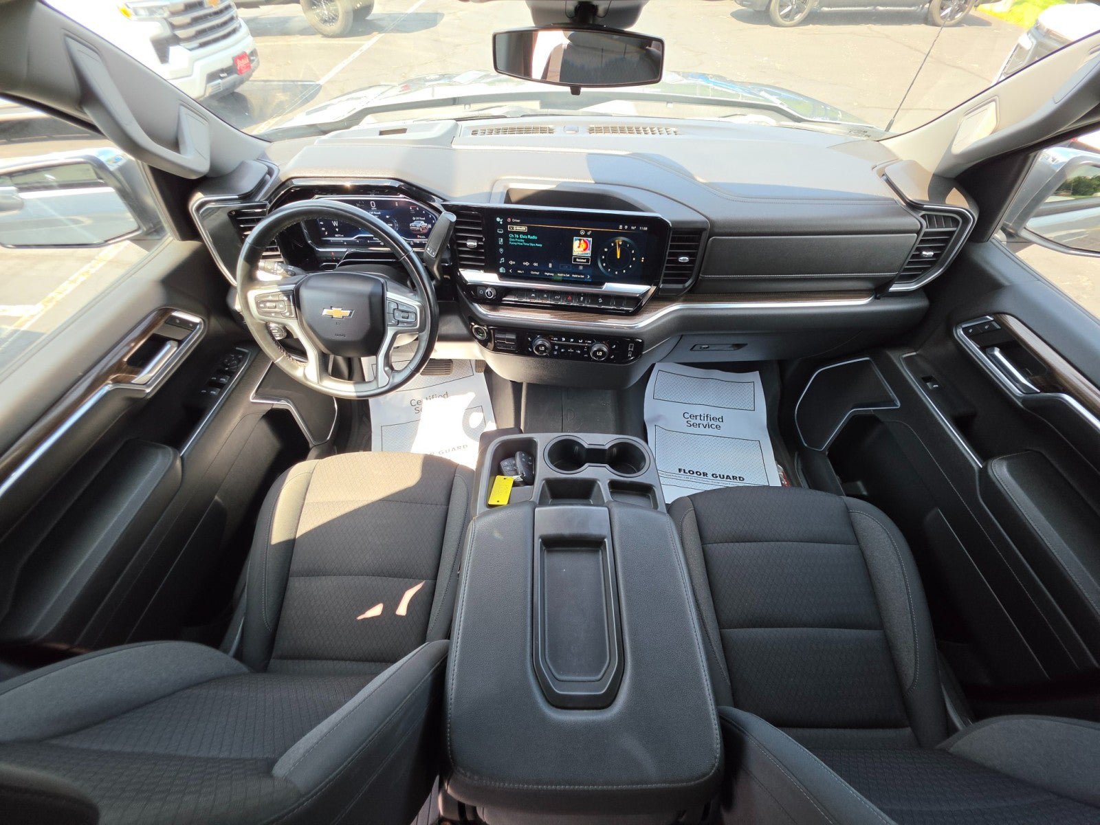 Used 2023 Chevrolet Silverado 1500 LT AWD/4WD image 27