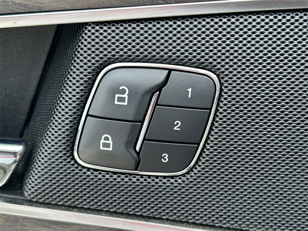 Used 2020 Lincoln Nautilus Reserve w/ Equipment Group 201A image 25