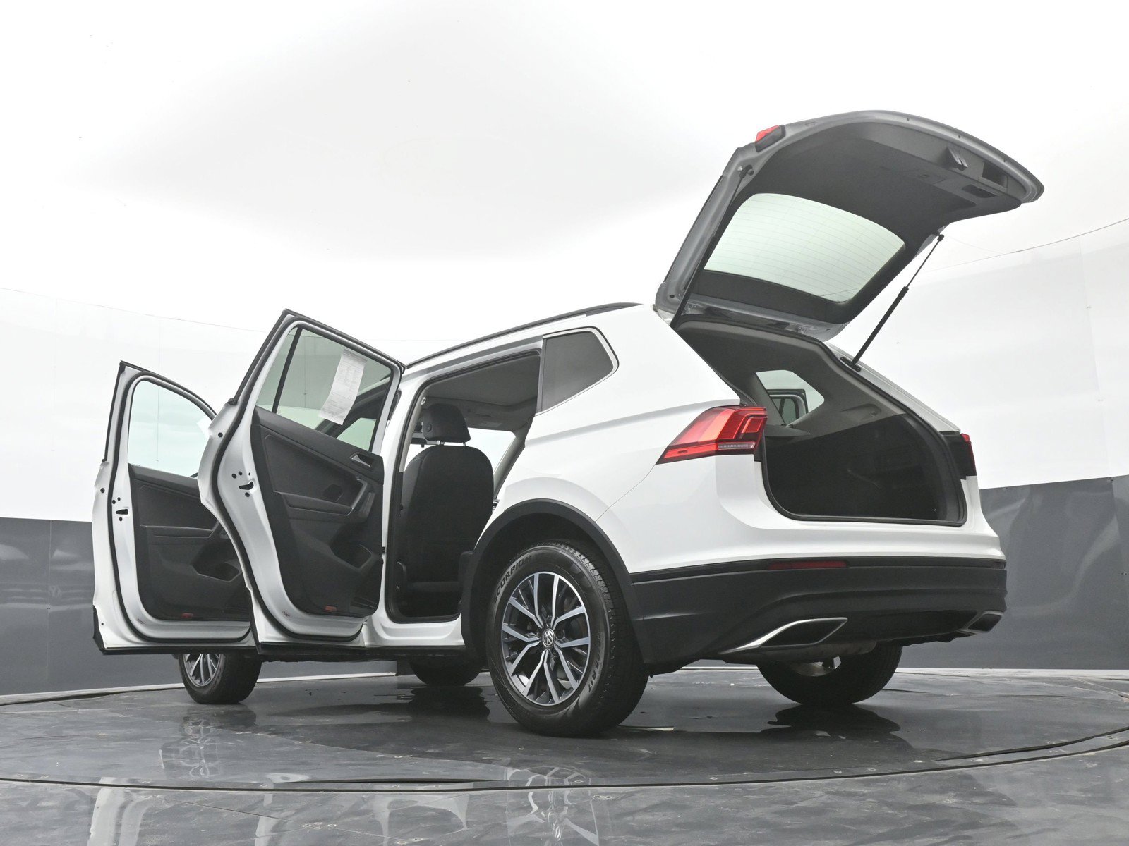 Used 2019 Volkswagen Tiguan SE w/ Panoramic Sunroof Package AWD/4WD image 50