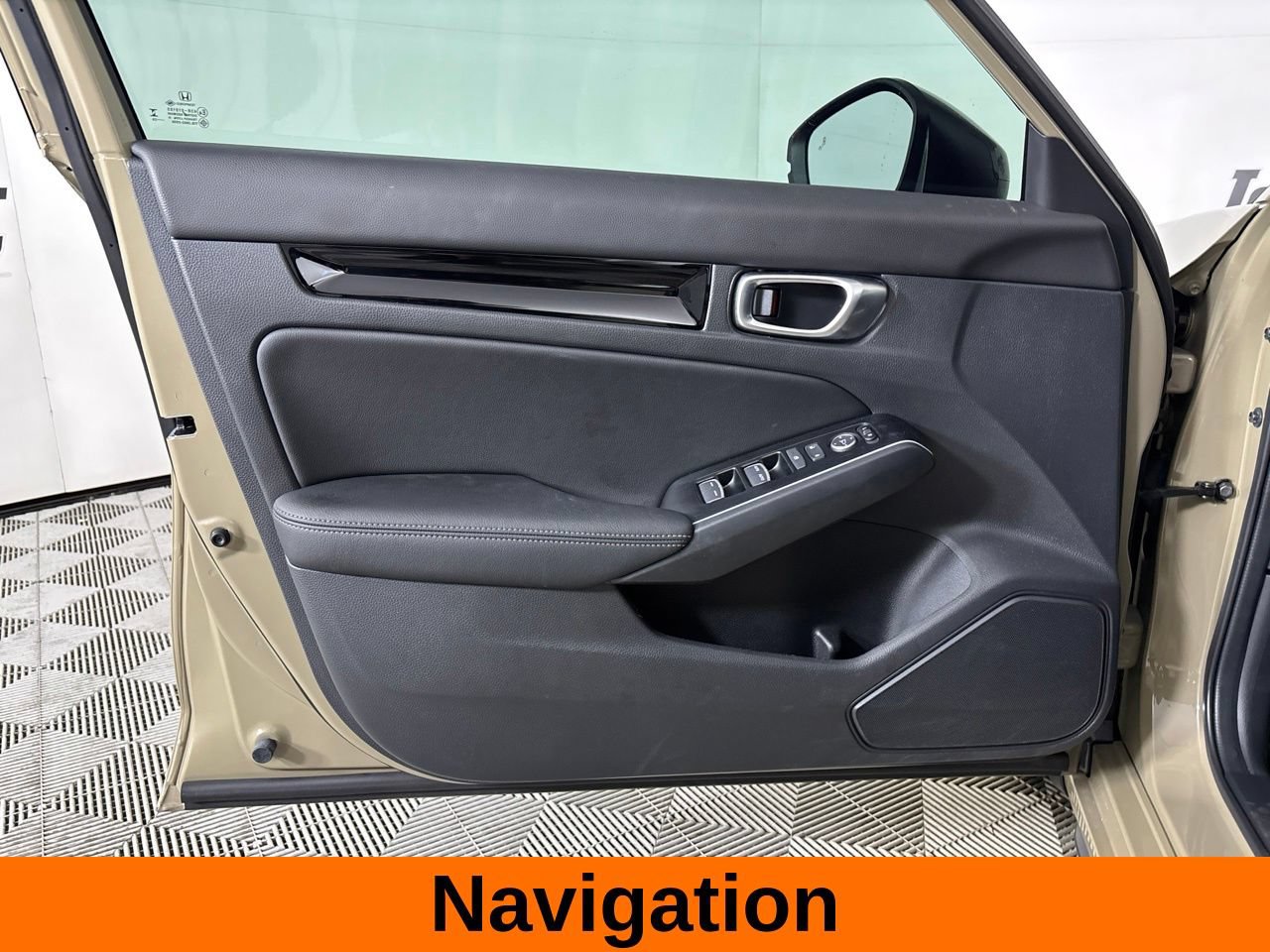 Used 2025 Honda Civic Sport Touring image 9