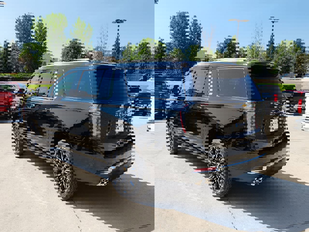 New 2025 Chevrolet Suburban High Country image 41